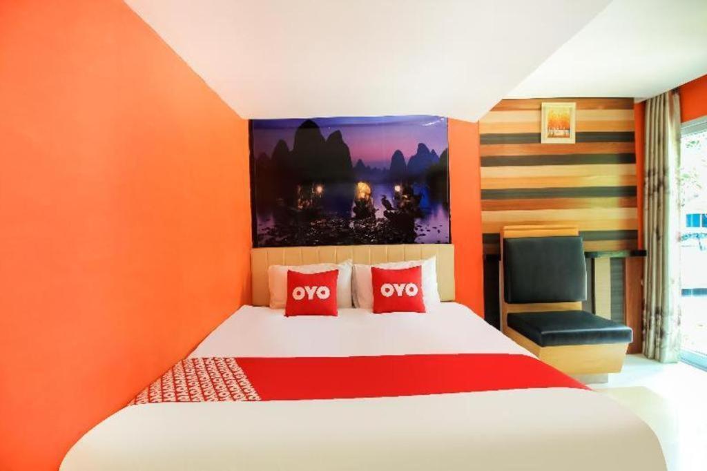 Oyo 271 ザ リゾート ロムクラオ バンコク都 エクステリア 写真